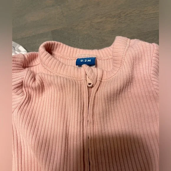 🩷 Bundle • Infant Girls Zipper Sleepers | Size: 0-3 months - Picture 3 of 9